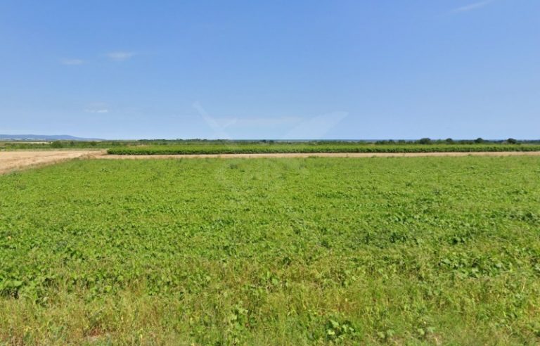 Продавам Парцел в София
